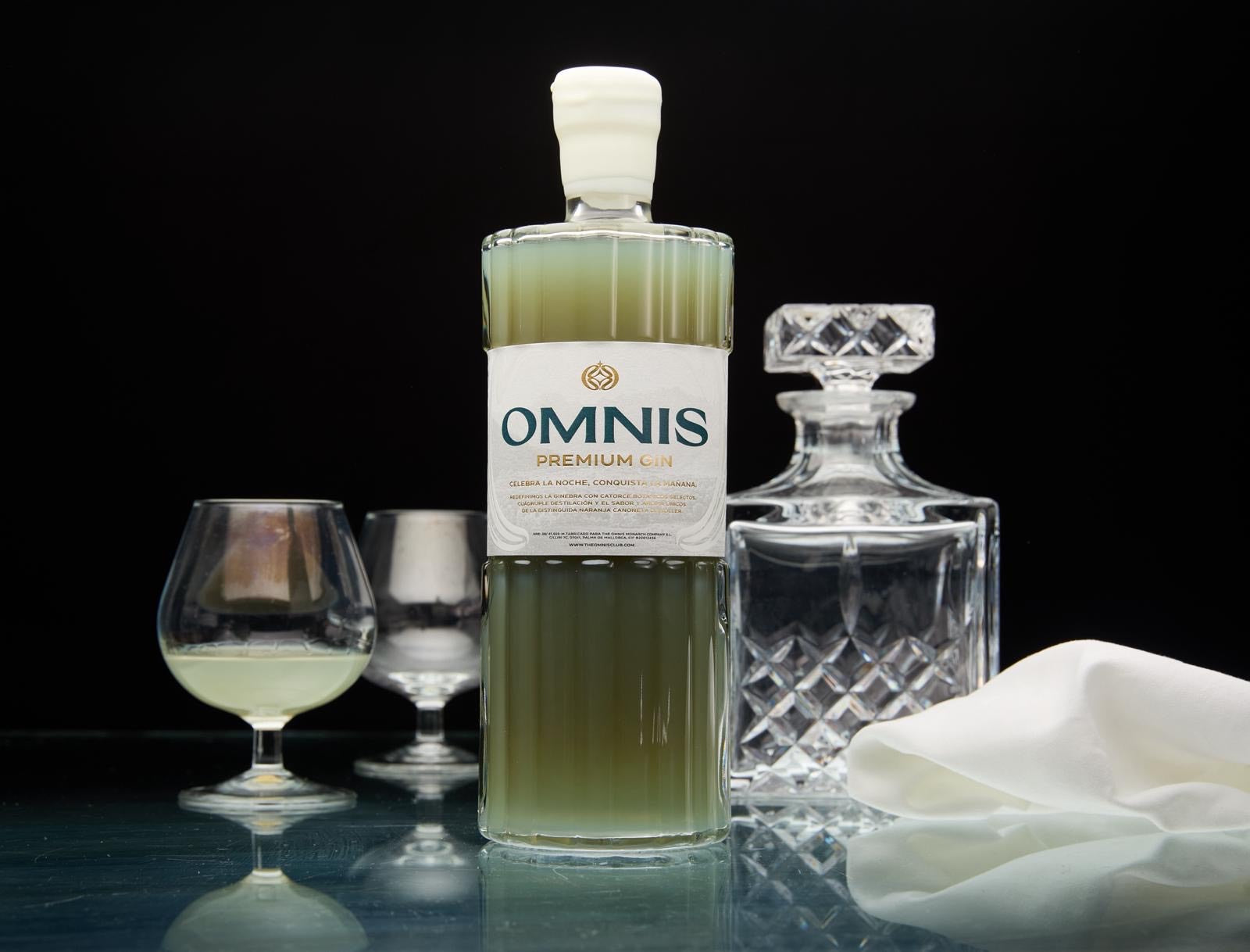Evento "Sunset Smoke" by OMNIS GIN x Casa 1910, hosted by Annabel Restaurant (Mallorca)